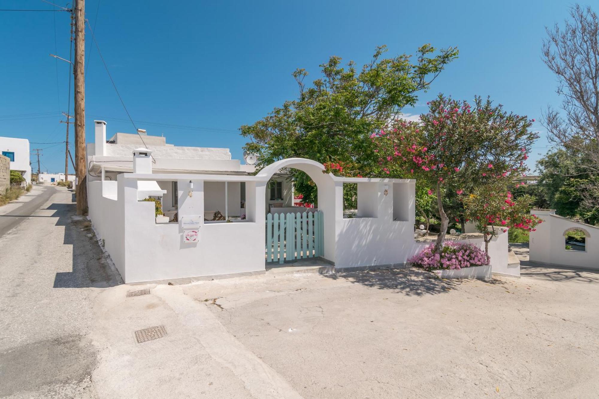 Lina And Babis' Home Adamantas  Exterior foto